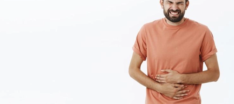 O que é bom para dor de estômago? Dicas para aliviar rápido
